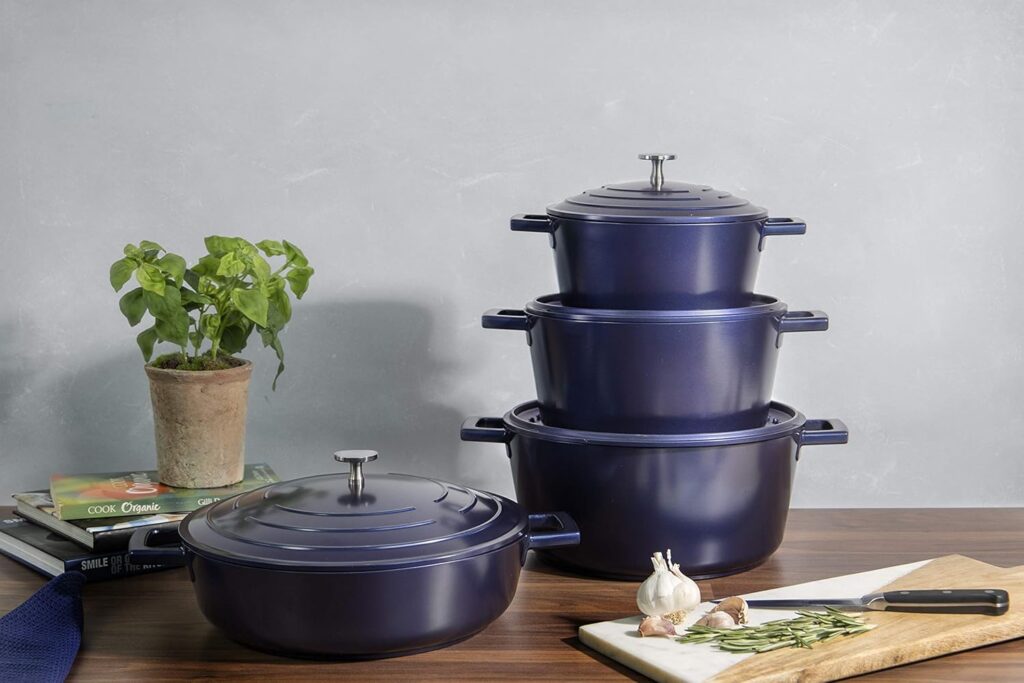 masterclass Shallow Casserole Dish with Lid (4L/28cm)